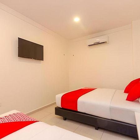 Skudai Hotel Экстерьер фото